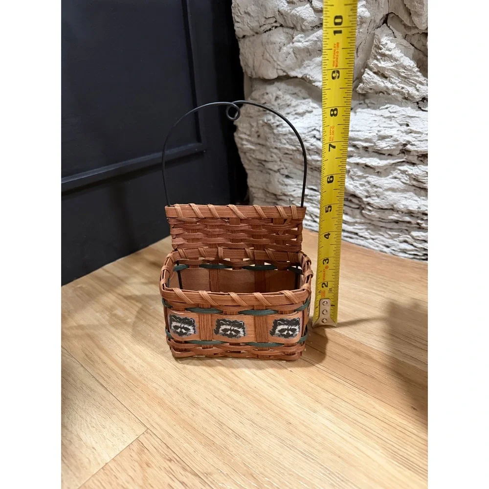 N/A woven wood